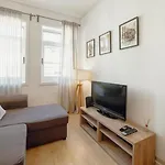 Villa Artist
